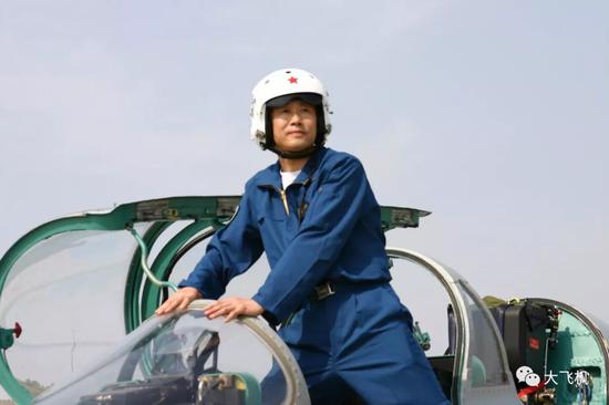 我英雄试飞员讲述驾驶中国唯一三轴变稳飞机惊