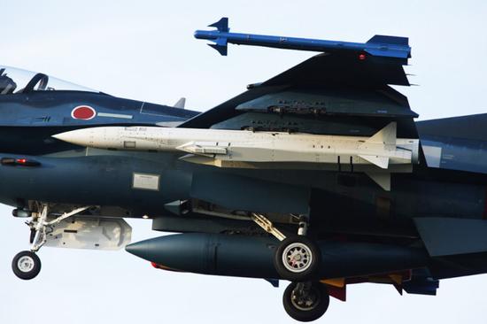 F-2携带ASM-3反舰导弹