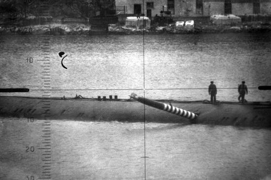 图片：被操雷击中的K-178艇