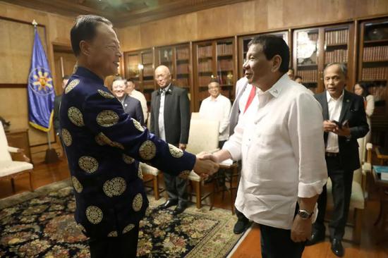 ▲资料图片：菲律宾总统杜特尔特在总统府会见赵鉴华大使。
