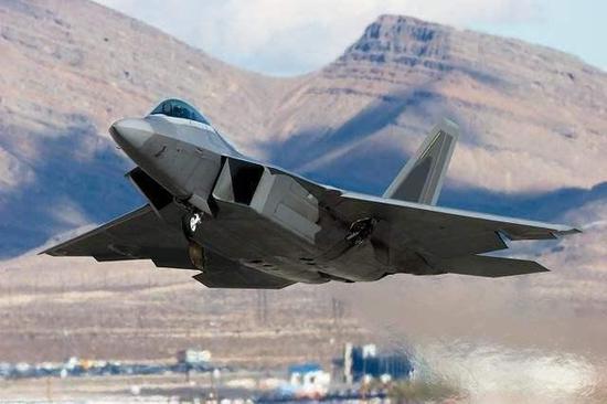 F22