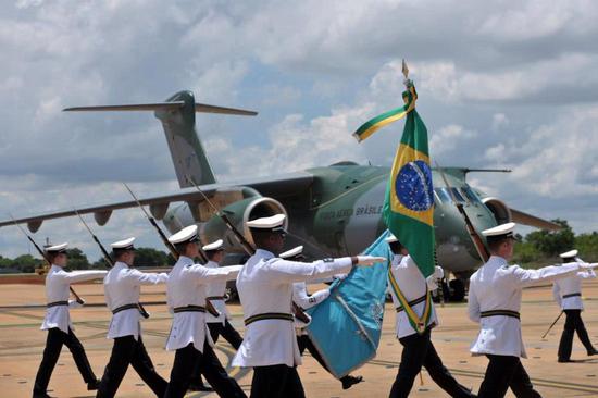 巴西航空工业有多强:造出缩小版运20多国有意