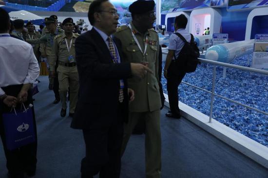 多国军官来中国海淘武器:阿联酋关注彩虹无人机(图)