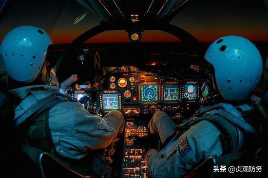 俄军2架苏34相撞坠毁损失有多大 价格还不如1