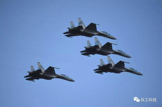 图注:中国空军装备的苏-35战斗机