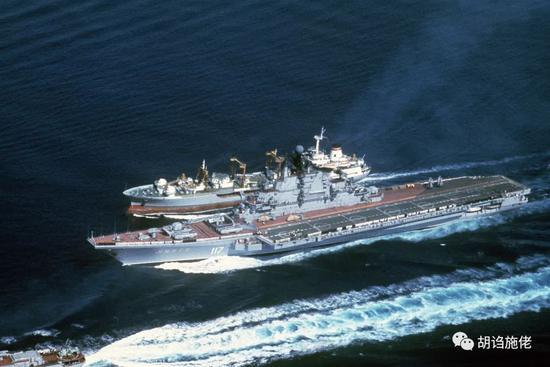 ▲ 冷战中苏联的几大舰队，基本任务都是水面舰艇掩护潜艇突破封锁~