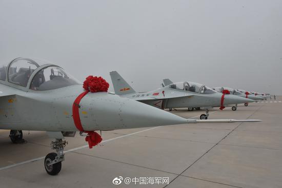 头戴大红花,正式加入海军装备序列