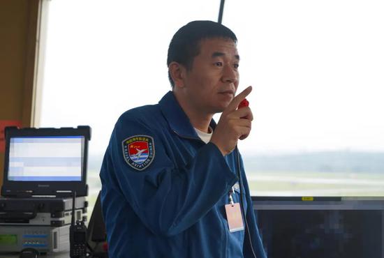 海军空潜200南海反潜演习 搜潜攻潜一体化性能强大