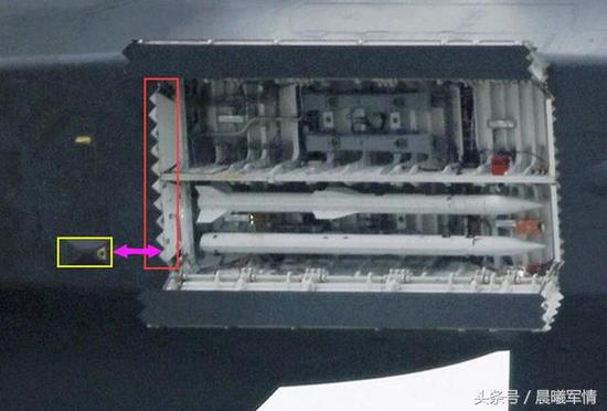 早期版本的歼20主弹舱只挂载了4枚PL15中远程空空导弹