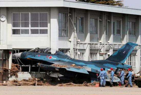 F-2B 114号机撞楼画面
