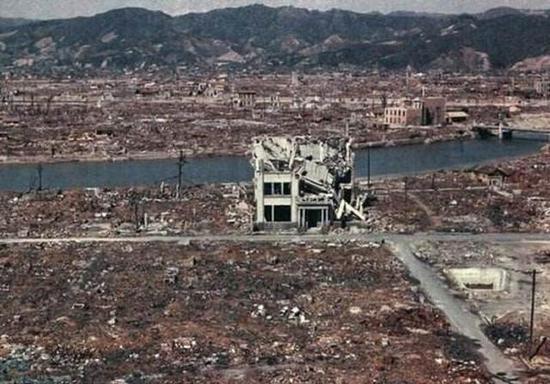 广岛和长崎被彻底摧毁