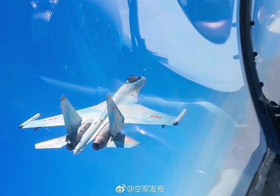 图片：南海战巡的苏-35，@空军发布 图片