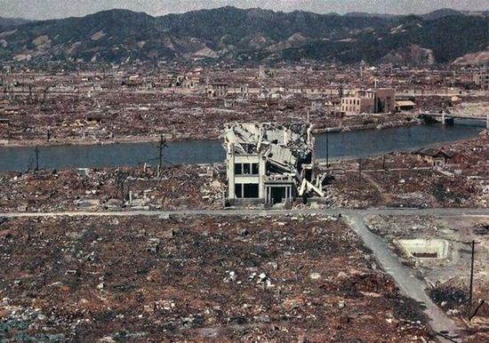 日本曾遭到核打击，但其战后，倒霉的渔船也被核试验波及
