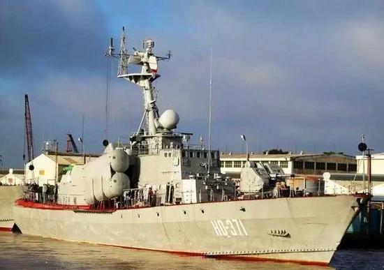「乐橙游戏登录入口」心理测试:你更喜欢左手戴东西还是右手戴东西?