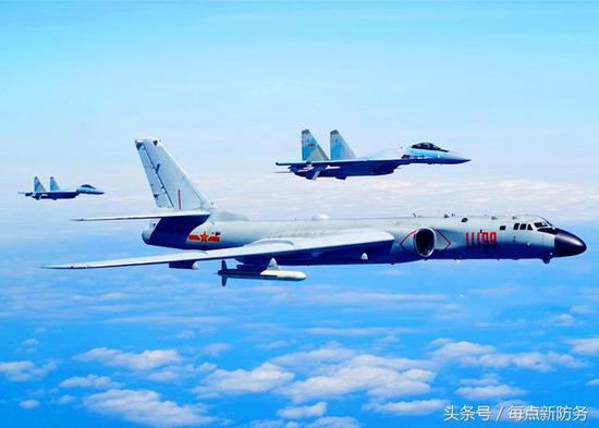 我军苏35实战能力如何?挂载PL15导弹F35遇到