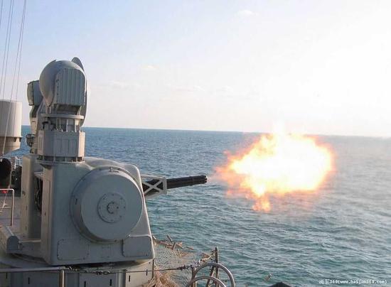 我国海军大量装备的730型近防炮已发展出了多个型号与分支