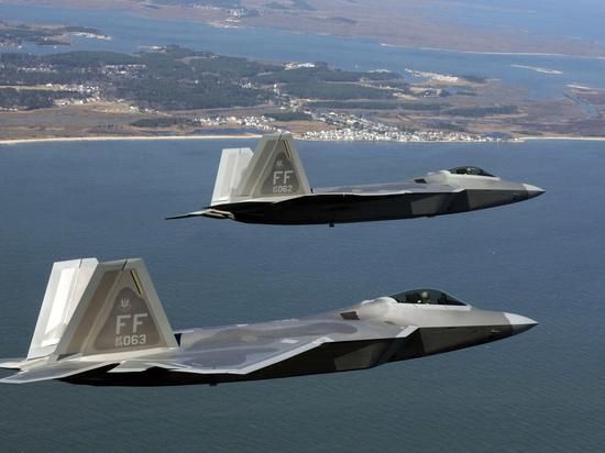 美F22战机或被俄苏35击落 因苏35部分设计理