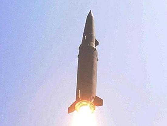 ▲“玄武-2C”弹道导弹尾部没有类似“伊斯坎德尔”导弹的燃气舵