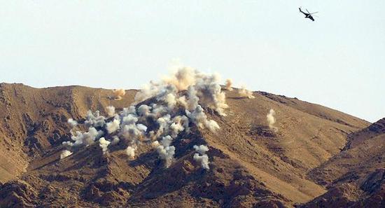 ���ҿ��ڣ�פ������ֱ���������ISͬ���ھ�