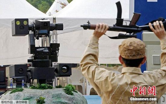 ����ͼ��2014��9��16�գ������з���һ�����ͻ����˲����䰲���ڡ������ߡ��������Լ��ӳ��ʵĶ�����һ��Ŀ��ʼ��2006�꣬ÿ�������˺���20����Ԫ������û��͸¶����������������˵���������  