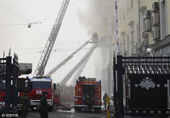 俄罗斯国防部大楼发生火灾