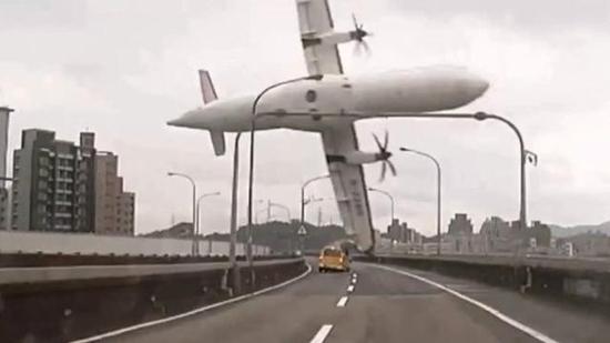 台湾复兴航空事故疑因台军方航管刁难塔台