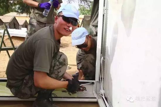 首批马里维和先遣队员:在艰难中等待援军