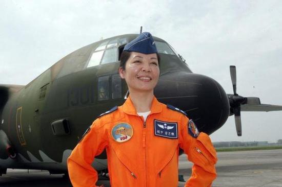 台女军官提名“总统府”武官被换 其夫曾是大陆机师
