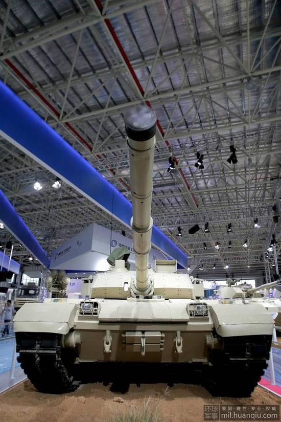 日媒:泰国大购中国VT4坦克 曾将中国坦克沉海底