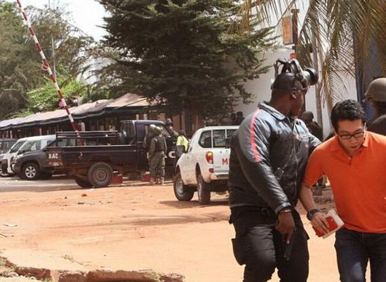 ͼΪ2015��11��20�գ������ﲼ������֯���ƶ������׶�һ�ҾƵ��Ϯ���¼�����Ϯ�����ٵ���22��ɥ����