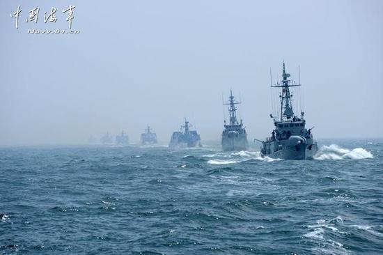 �Ϻ���֯����Ա����������С ��û��һ�������Ƕ����