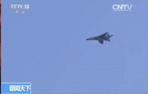 北海舰队歼击轰炸机训练视频曝光超低空海上飞行精确打击海岛目标!