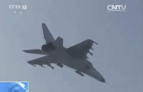 北海舰队歼击轰炸机训练视频曝光超低空海上飞行精确打击海岛目标!