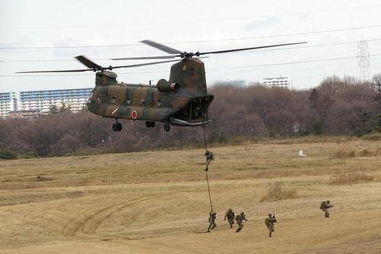 “空中武士刀”:解读“精锐无比”的日本自卫队特别空挺团