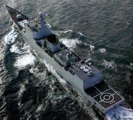 48600马力，射程280公里，中国海军首先使用垂发系统军舰