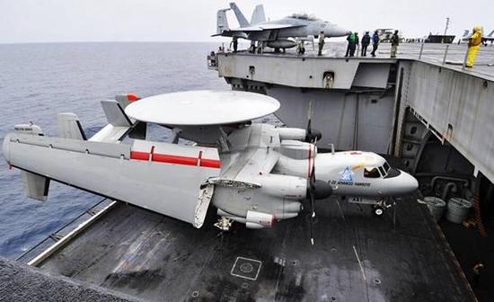 还需耐心！国产固定翼舰载预警机可能还要等未来弹射器航母的列装