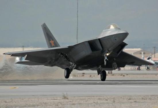 2013年美国空军开始在红旗军演中进行f-22之间的对练模拟空战,当然了
