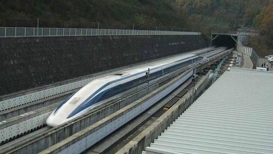 中国成功研制世界首根百米级铁基超导长线