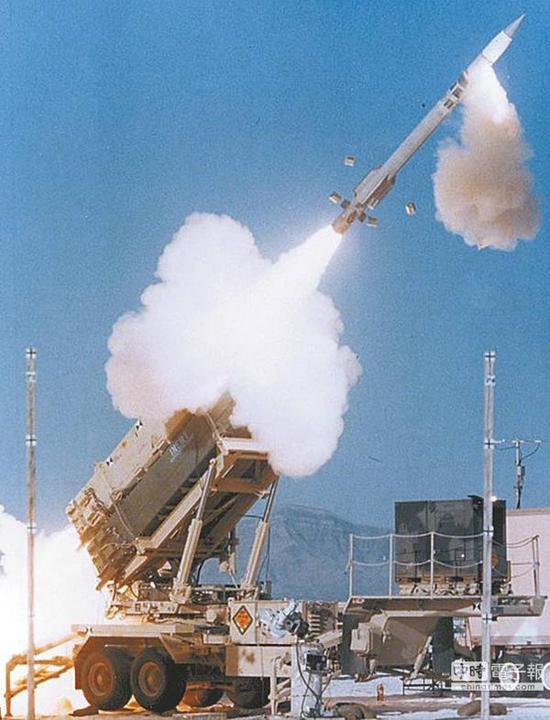 ��Ӣ����̨���赼����ضԿ���½:��Թ�ٴ�ҲҪ��