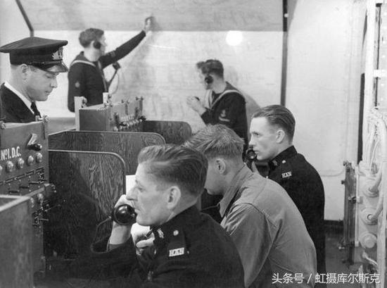 澳大利亚航母曾经很嚣张，在朝鲜轰炸志愿军，在南海忙着运军火