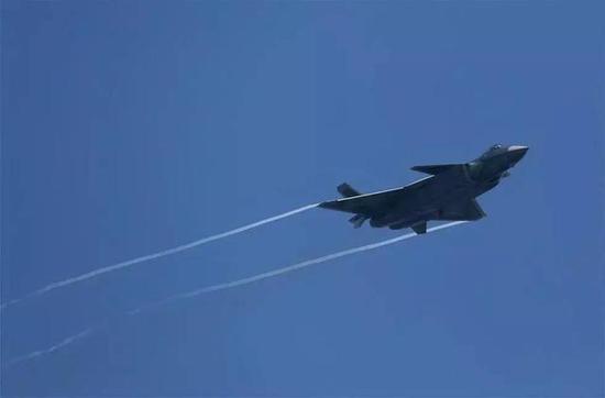 歼20首席飞行员曝光:何斌斌被称为“中华侧杆第一人”