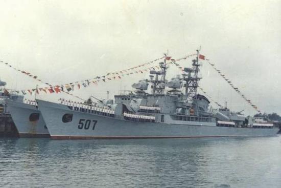 中国国产第一款护卫舰早已成为历史：继任者成为海军的绝对顶梁柱