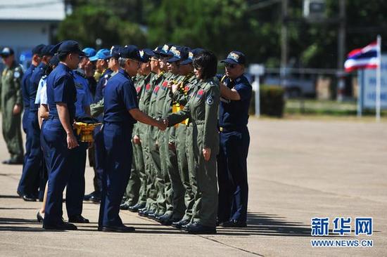 中国女飞行员殉职 泰国空军总司令向中国空军司令部致哀