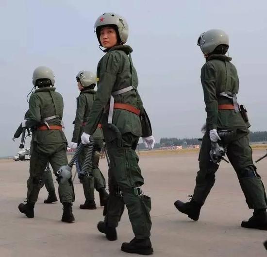 惹哭百万网民!余旭父母追悼会后到底做了什么?