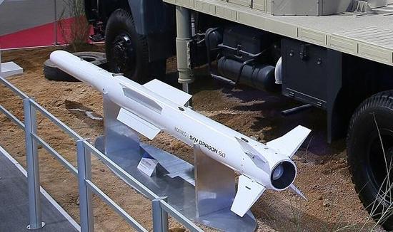所使用的型号被称为:dk-10,为国产sd-10a/霹雳12主动雷达制导空空导弹