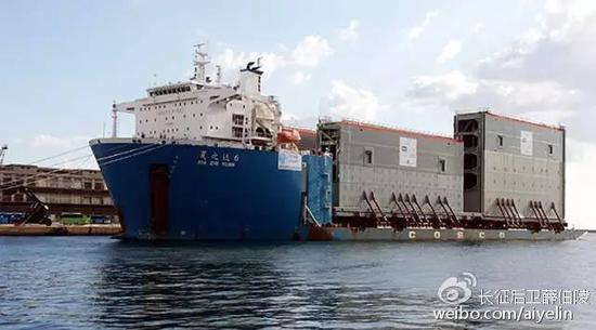 3.8万吨级“夏之远6”号运送巴拿马新运河船闸