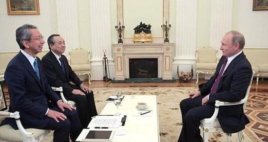 �ɷ���Ϊ�ձ�����̨���եƥ�ӣ���ϯ����Ա�ɹ���֮���󣩺͡��������š��ܱ༭�����ң��ң�