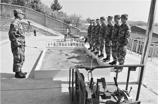 這是96式坦克?你認錯了,此乃解放軍的魔改金幣車