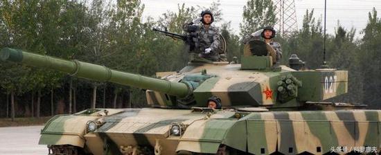 這是96式坦克?你認錯了,此乃解放軍的魔改金幣車