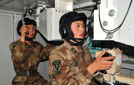 這是96式坦克?你認錯了,此乃解放軍的魔改金幣車